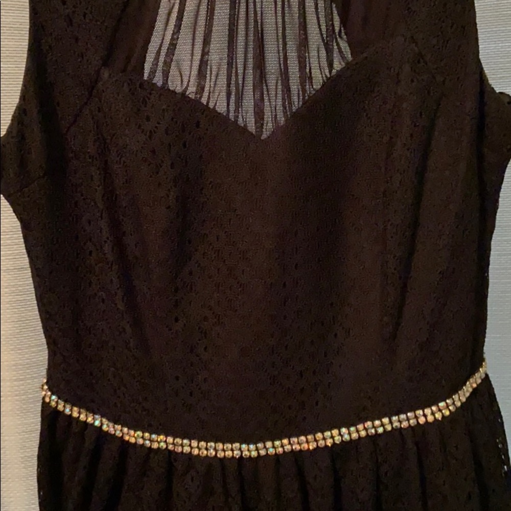 Dress - Picture 4 of 4